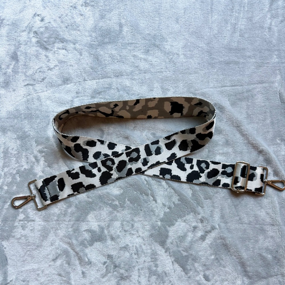 Unbranded Purse Strap Women OS Gray Leopard Print Guitar Style Adjustable Web